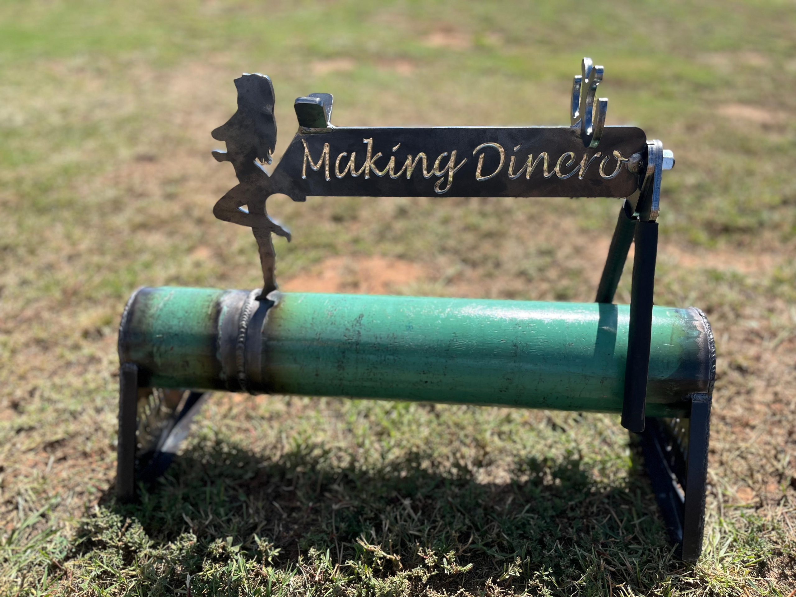 LADY GRASSHOPPER "MAKING DINERO" - Image 3